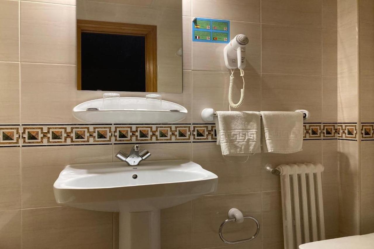 סלאמנקה Hotel Condal מראה חיצוני תמונה